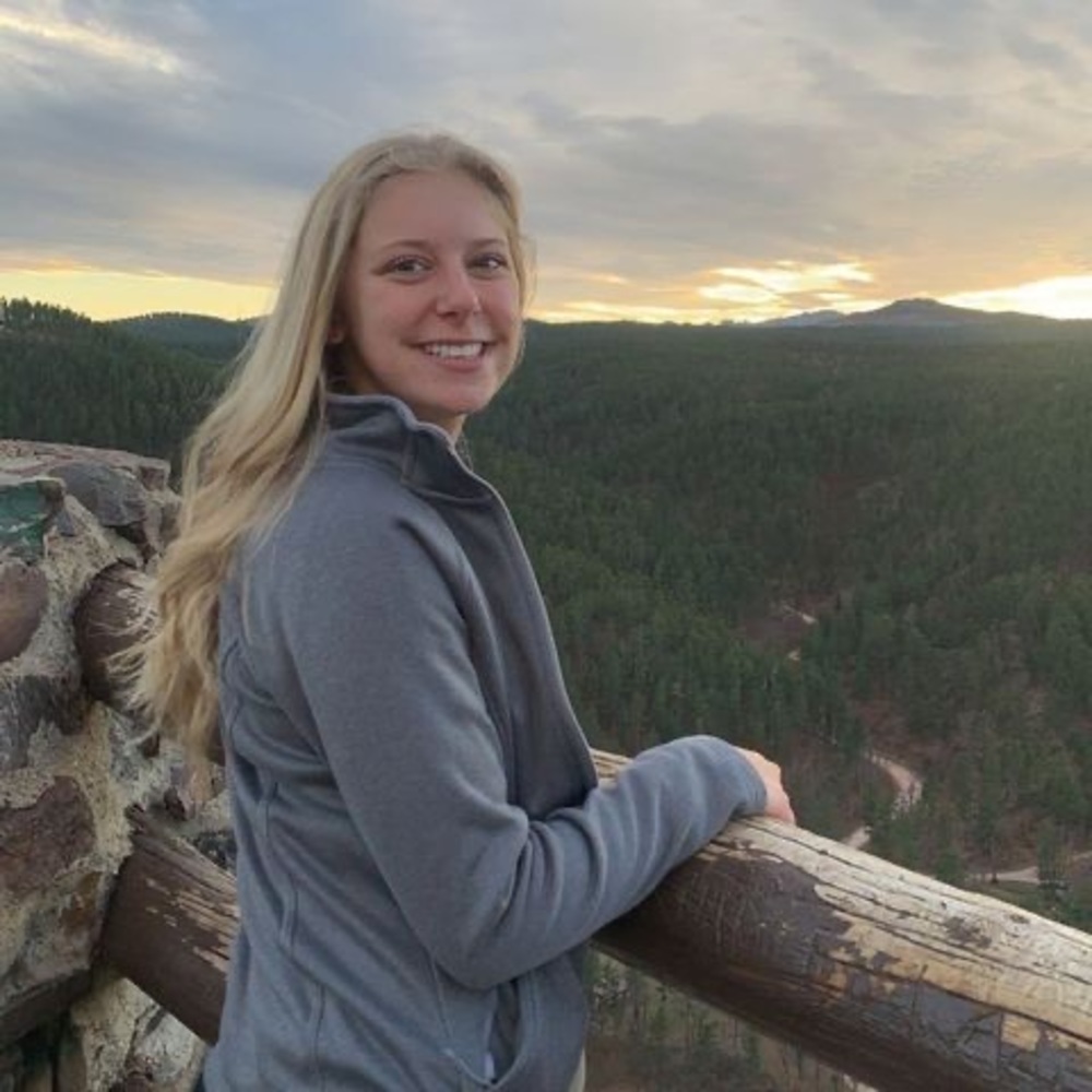 Meet your Posher, Macy